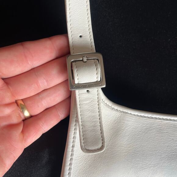 Coach Vintage White Leather Messenger Shoulder Bag NAOP-9135 Full Grain Leather - Picture 3 of 10